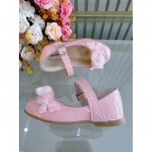 Sapatinho Rosa Bebê Verniz Aplique de Borboleta Flor Luxo