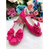 Sapatinho Pink Verniz Com Aplique de Laço e Strass