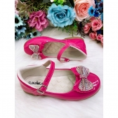 Sapatinho Pink Verniz Com Aplique de Lacinho e Strass