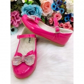 Sapatinho Pink Verniz Com Aplique de Lacinho e Strass