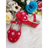 Sapatinho Vermelho Verniz Com Florzinhas Pérolas e Strass