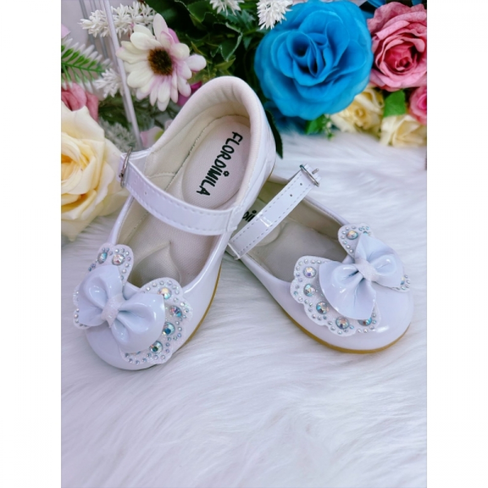 Sapatinho Branco Verniz Com Lacinho Duplo e Strass