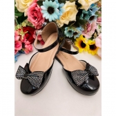 Sapatinho Preto Verniz Com Lacinho e Strass Luxo